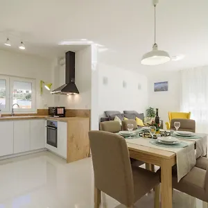 Apartament S-7, Trogir